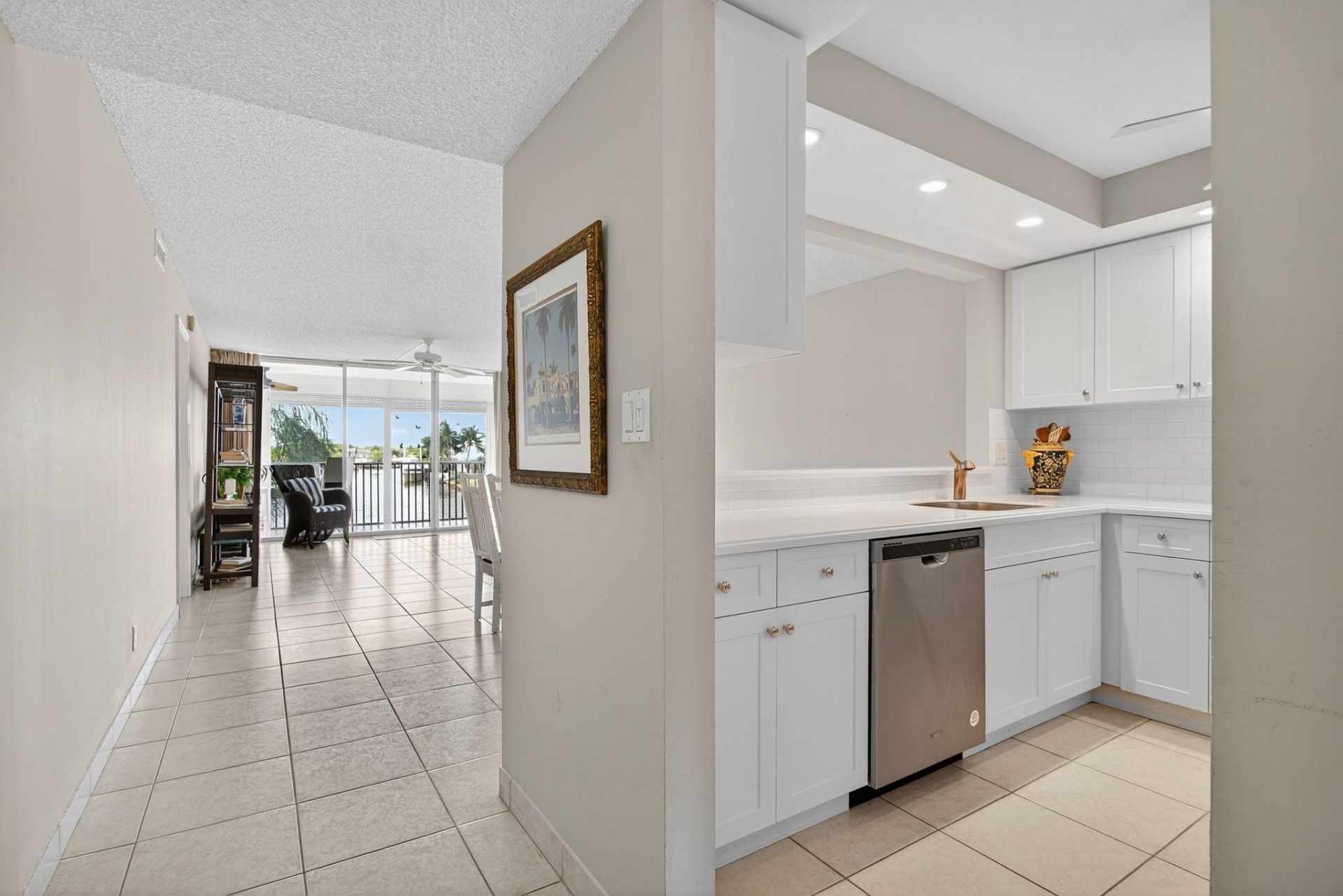 985 SE 19 Avenue, Unit 204, Deerfield Beach, FL 33441 Photo