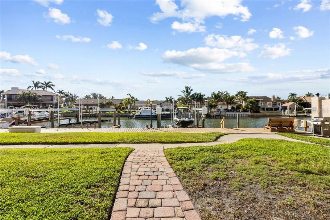 4730 Brittany Drive S, Unit 36, Saint Petersburg, FL 33715 Photo