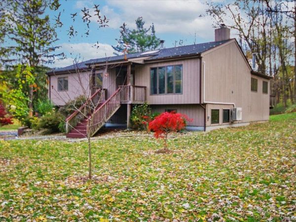 102 Old Post Road, Marlboro, NY 12542