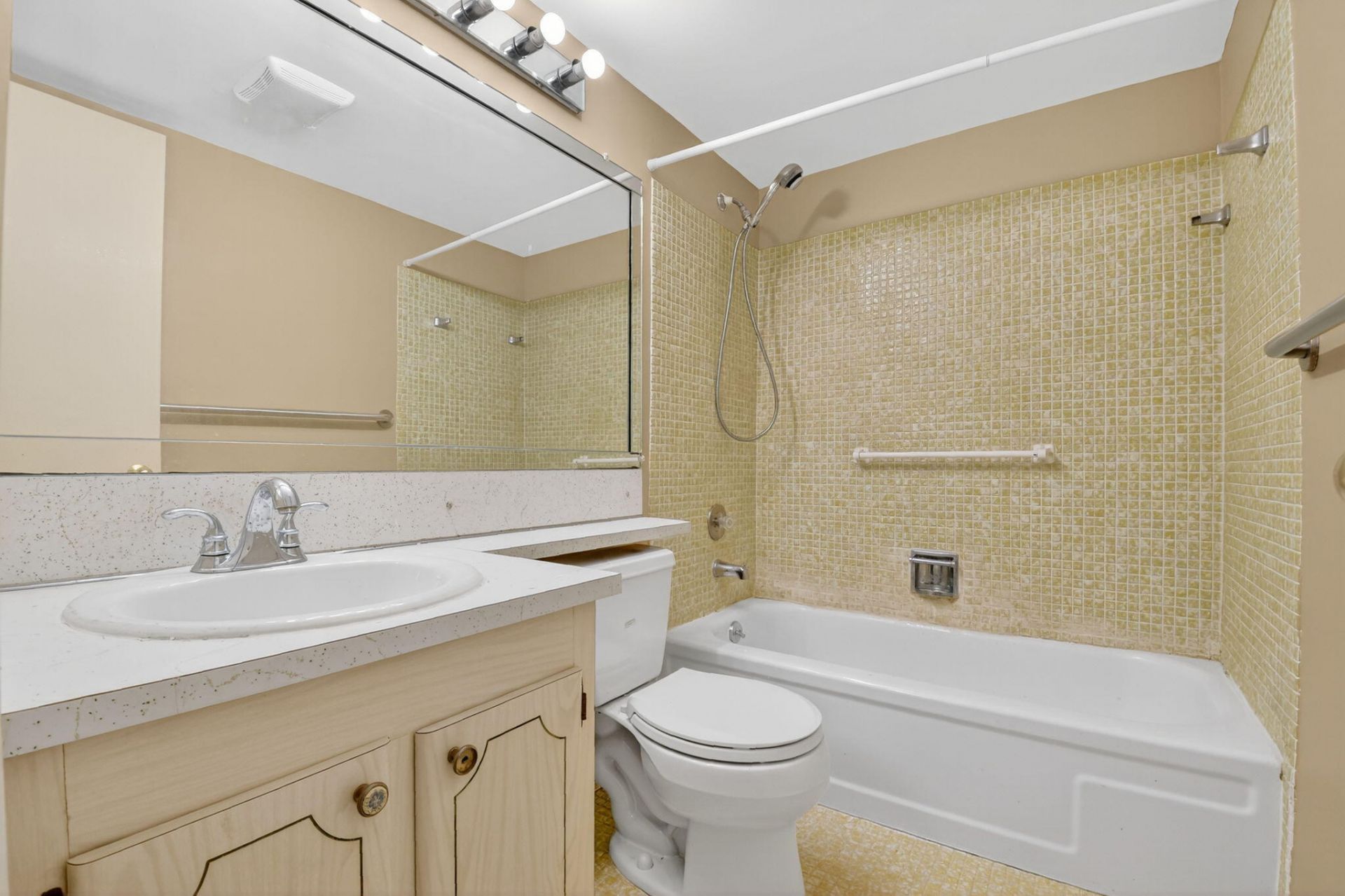 265 Windsor, Unit L, West Palm Beach, FL 33417 Photo