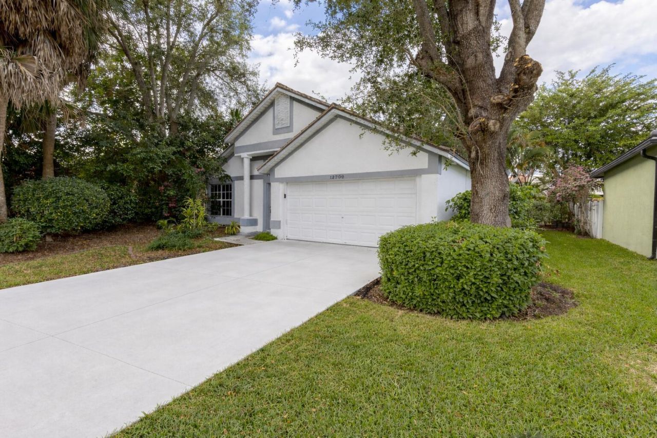 12709 White Coral Drive, Wellington, FL 33414 Photo
