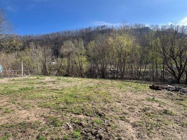160 Fannin Lane, Prestonsburg, KY 41653
