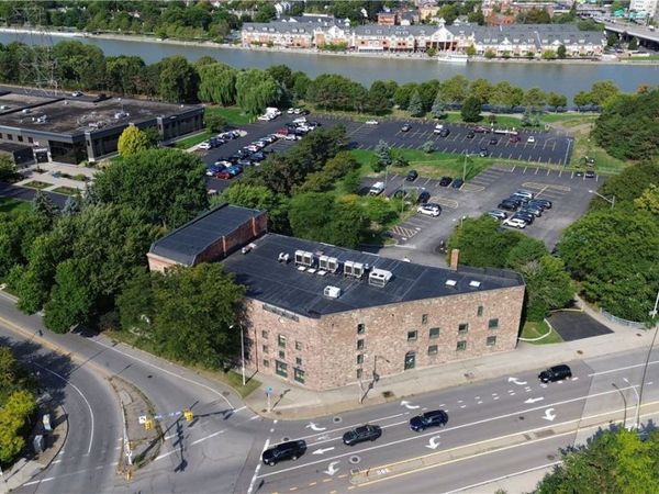 1 Mount Hope Ave, Rochester, NY 14620