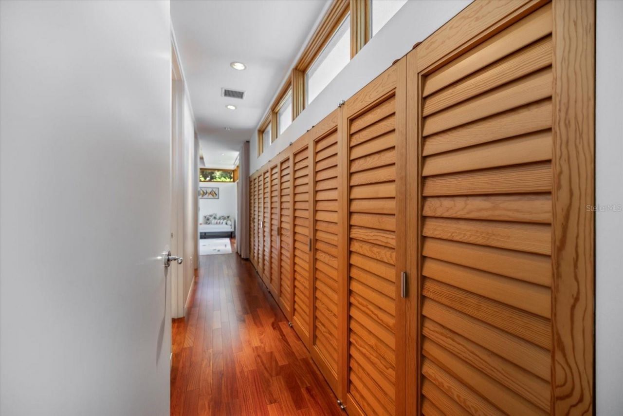 1739 Cherokee Drive, Sarasota, FL 34239 Photo