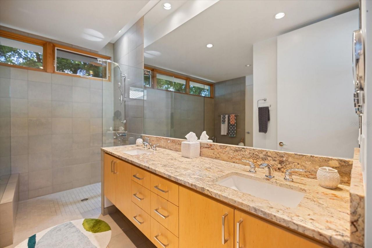 1739 Cherokee Drive, Sarasota, FL 34239 Photo