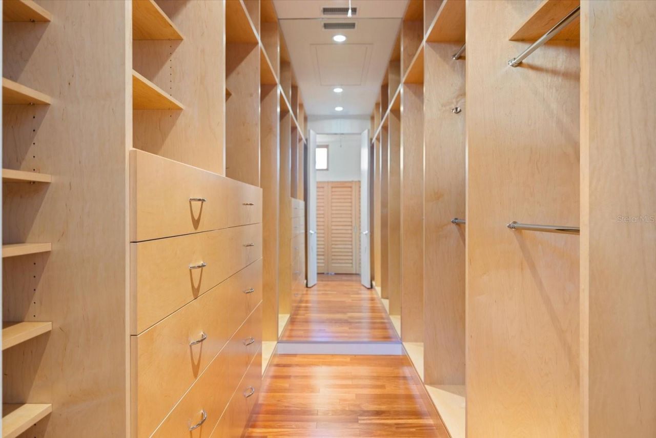 1739 Cherokee Drive, Sarasota, FL 34239 Photo