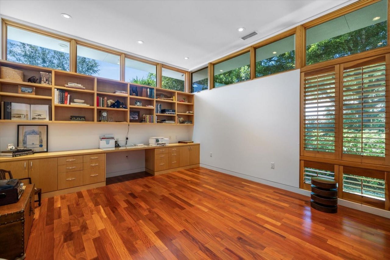 1739 Cherokee Drive, Sarasota, FL 34239 Photo