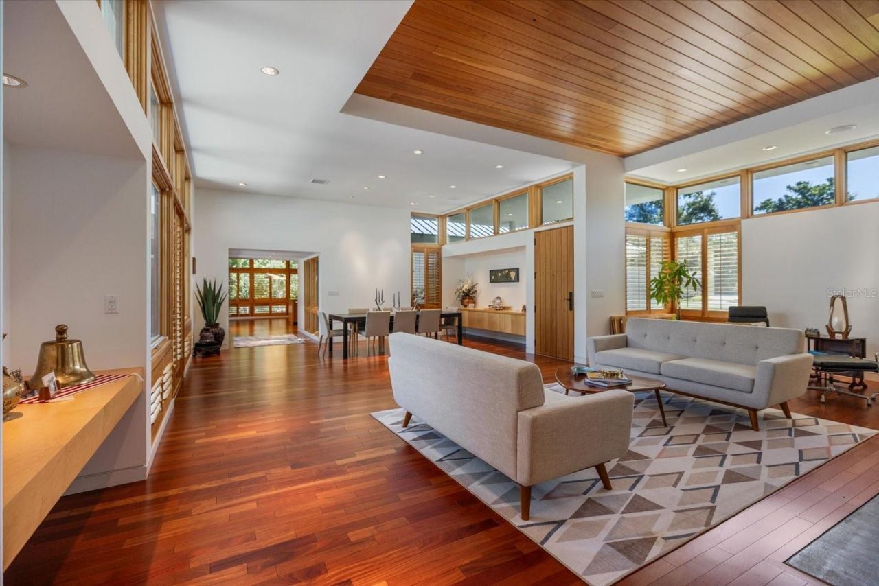 1739 Cherokee Drive, Sarasota, FL 34239 Photo