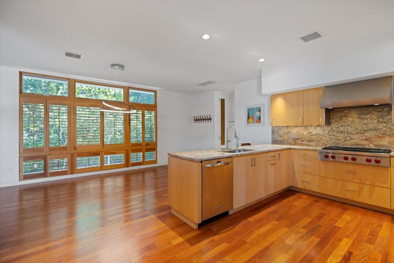 1739 Cherokee Drive, Sarasota, FL 34239 Photo