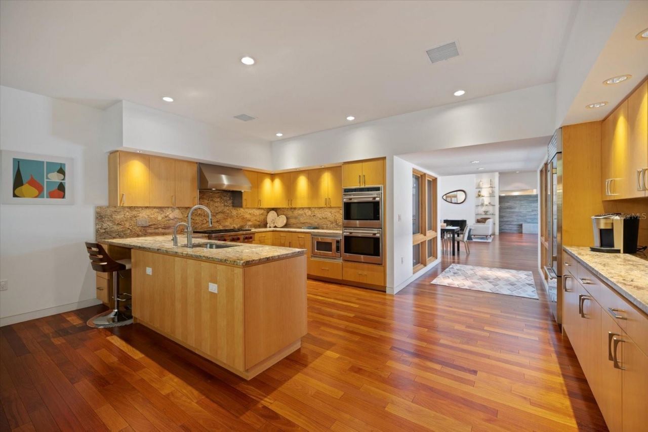 1739 Cherokee Drive, Sarasota, FL 34239 Photo