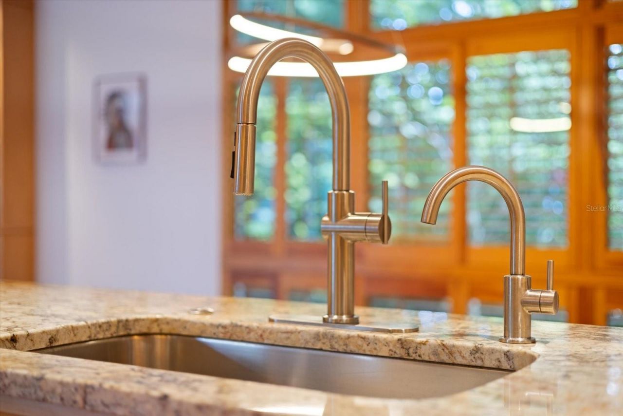 1739 Cherokee Drive, Sarasota, FL 34239 Photo