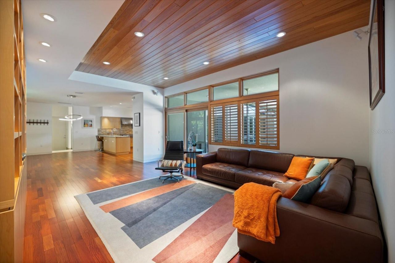 1739 Cherokee Drive, Sarasota, FL 34239 Photo