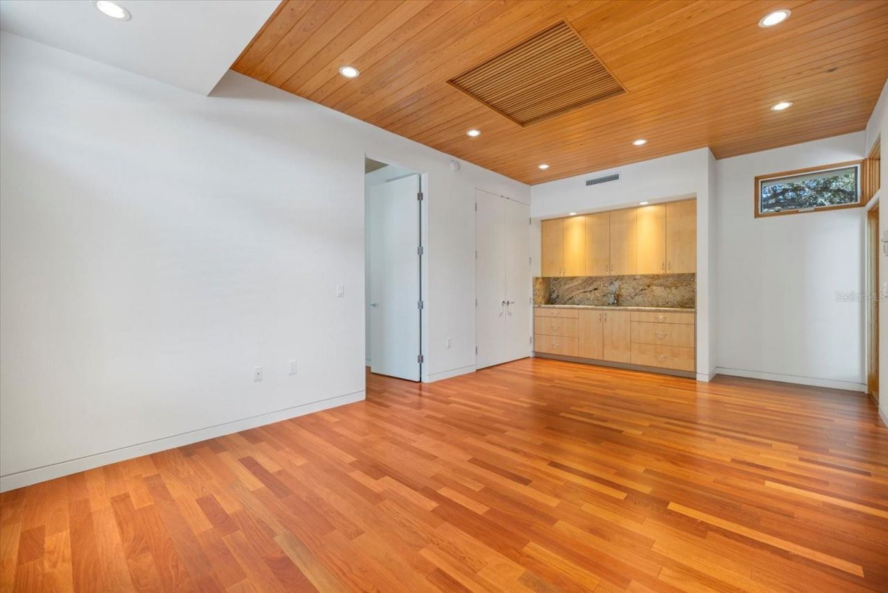 1739 Cherokee Drive, Sarasota, FL 34239 Photo