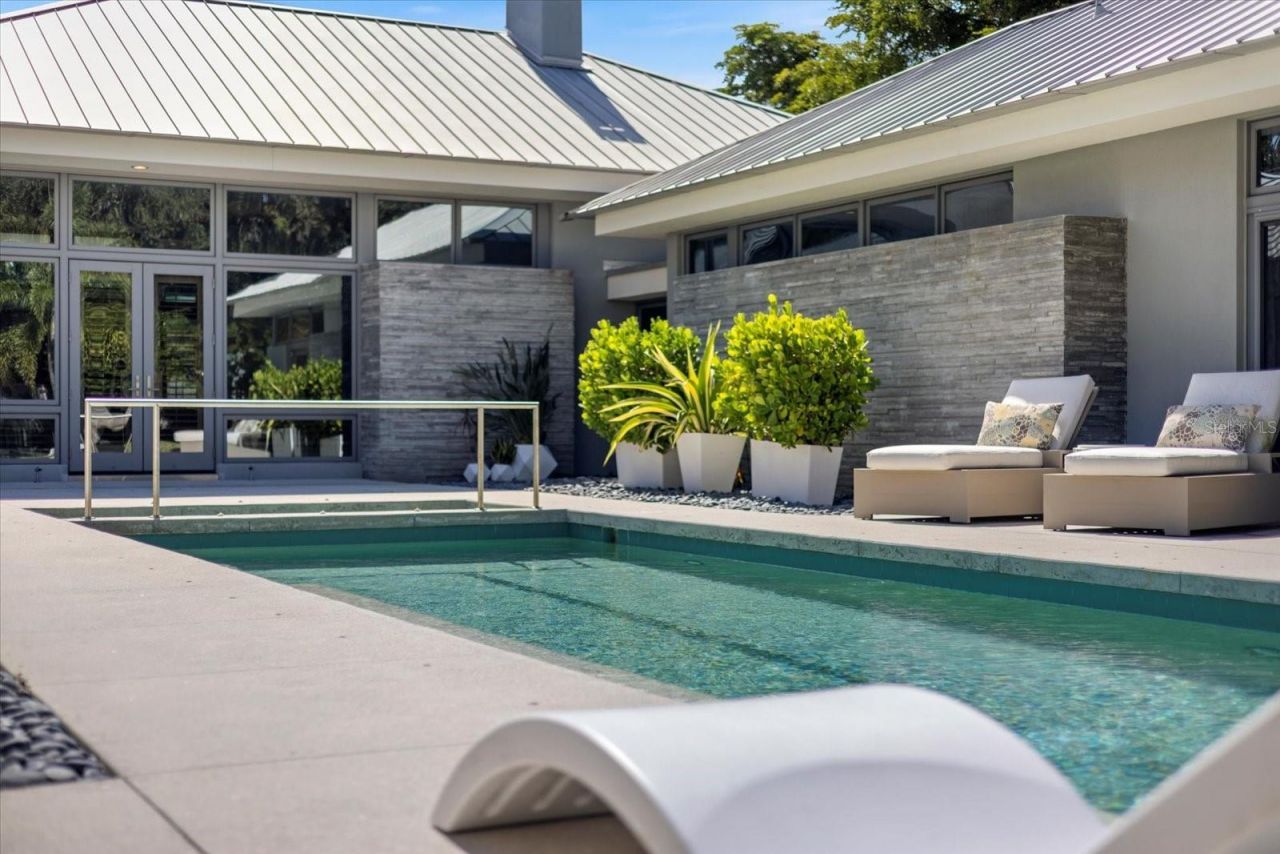 1739 Cherokee Drive, Sarasota, FL 34239 Photo