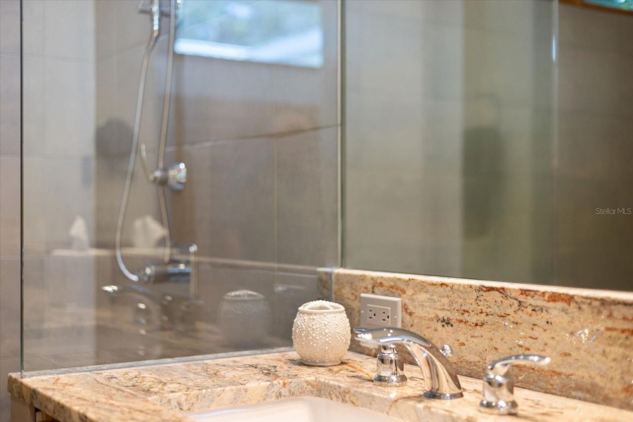 1739 Cherokee Drive, Sarasota, FL 34239 Photo