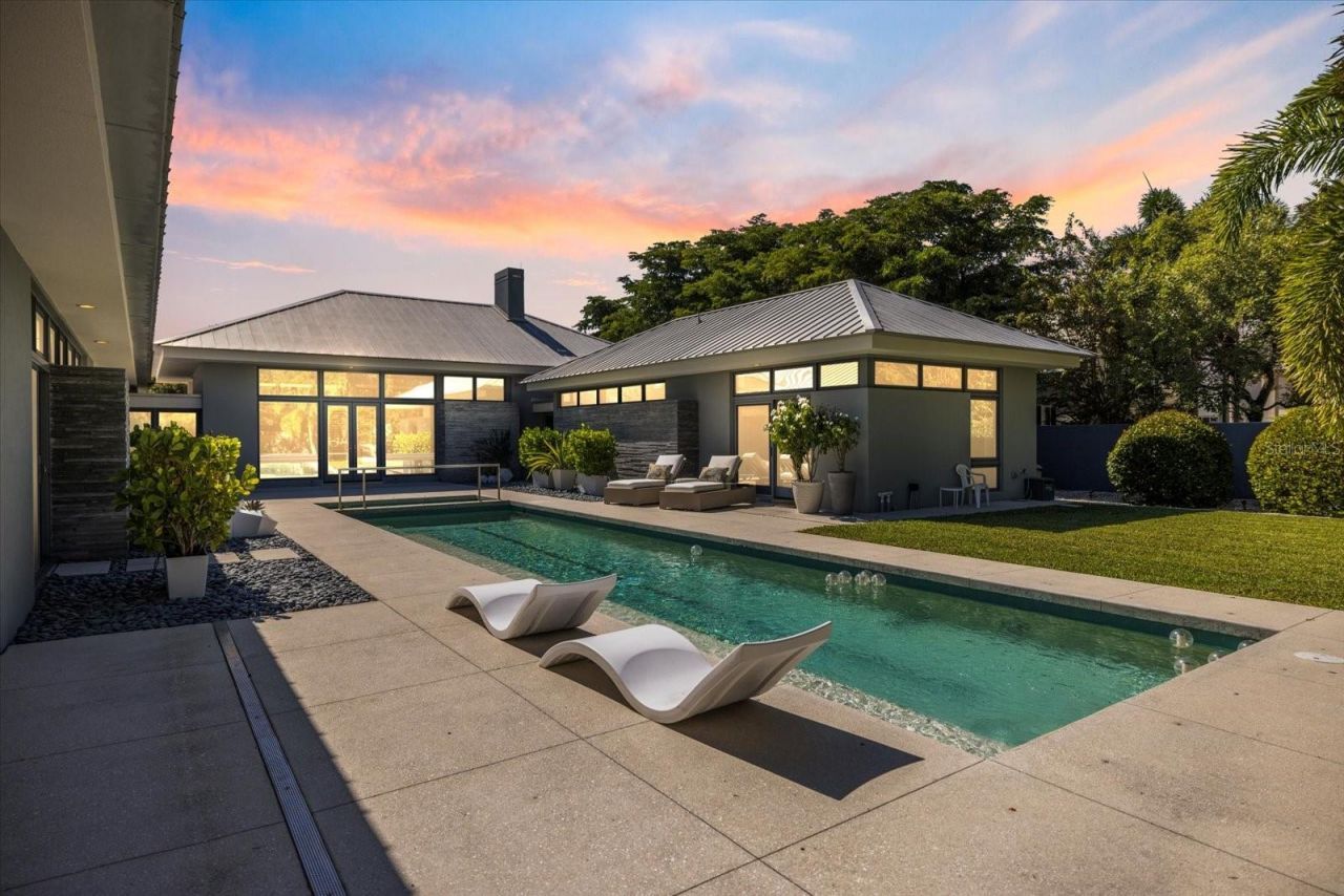 1739 Cherokee Drive, Sarasota, FL 34239 Photo