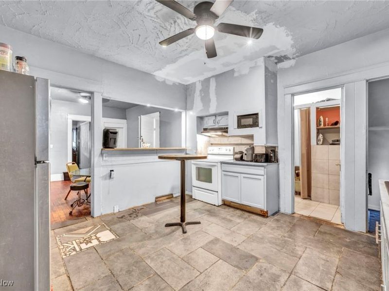 987 E 78th Street, Cleveland, OH 44103 Photo 6