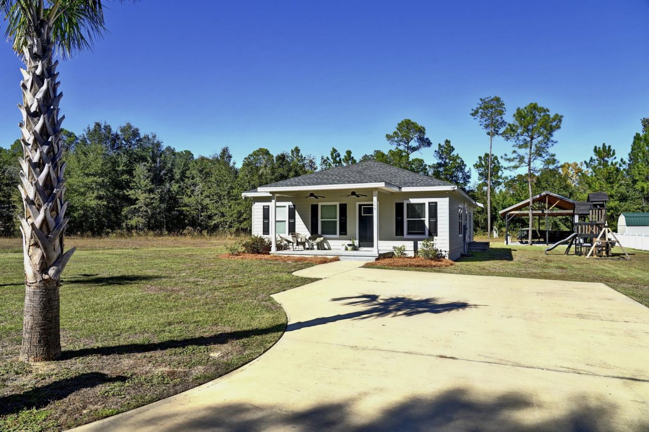 168 Engelbrecht Road, Defuniak Springs, FL 32433 Photo