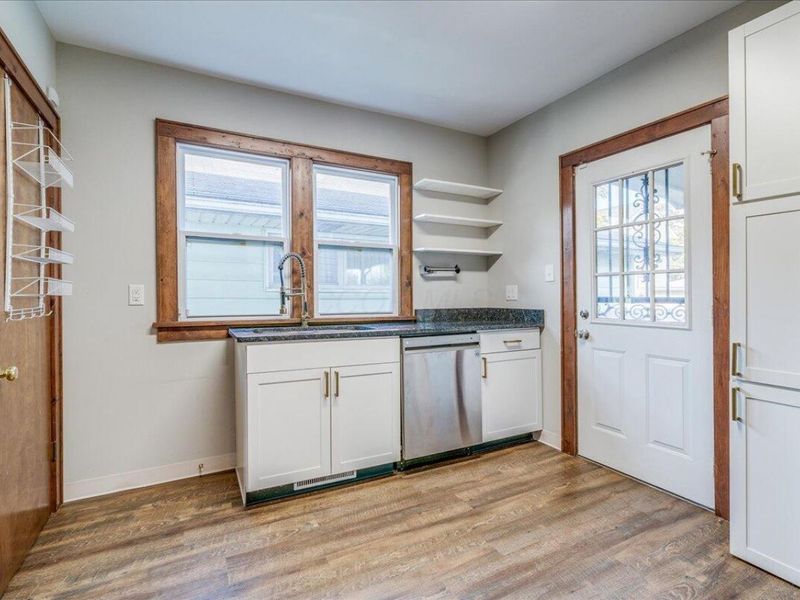 464 E Hinman Avenue, Columbus, OH 43207 Photo 10