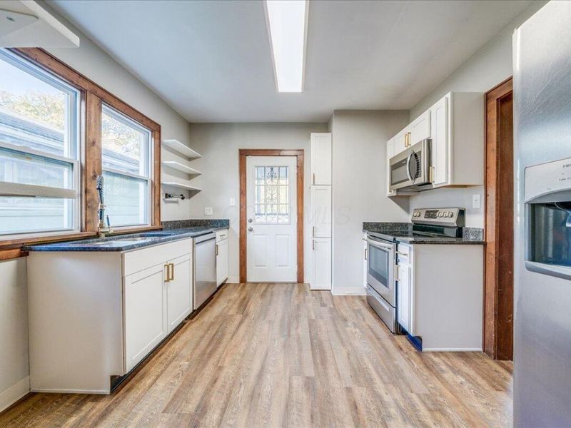 464 E Hinman Avenue, Columbus, OH 43207 Photo 13