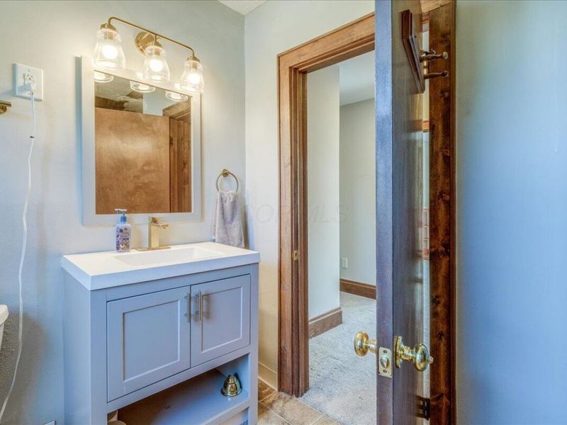 464 E Hinman Avenue, Columbus, OH 43207 Photo 22