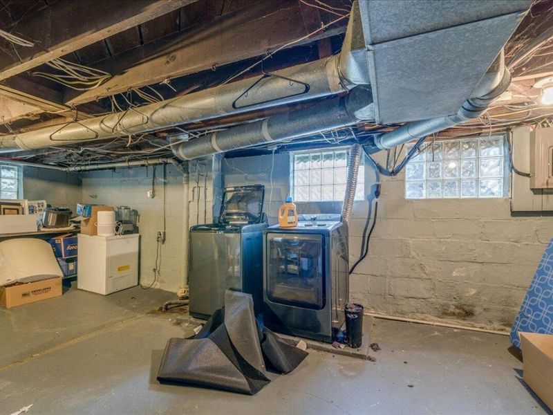 464 E Hinman Avenue, Columbus, OH 43207 Photo 29