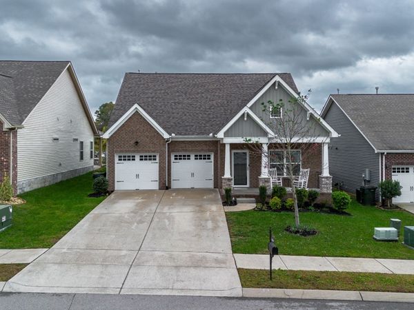 1319 Coates Ln, Gallatin, TN 37066