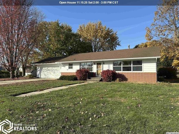 810 6th Avenue N, Northwood, IA 50459