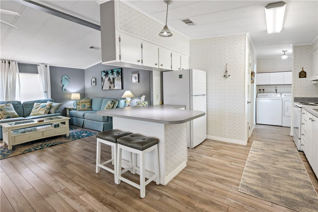 821 Bougainvillea Circle, Sebastian, FL 32976 Photo