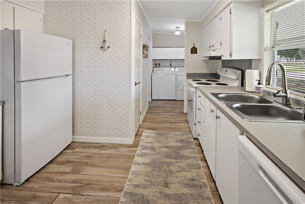 821 Bougainvillea Circle, Sebastian, FL 32976 Photo