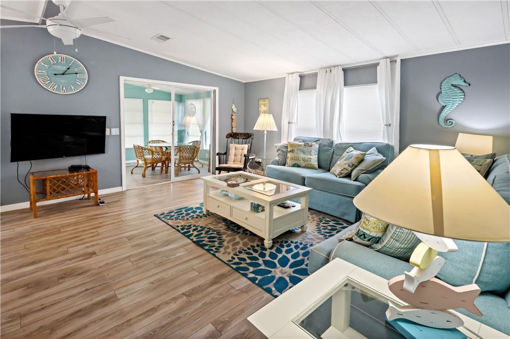 821 Bougainvillea Circle, Sebastian, FL 32976 Photo