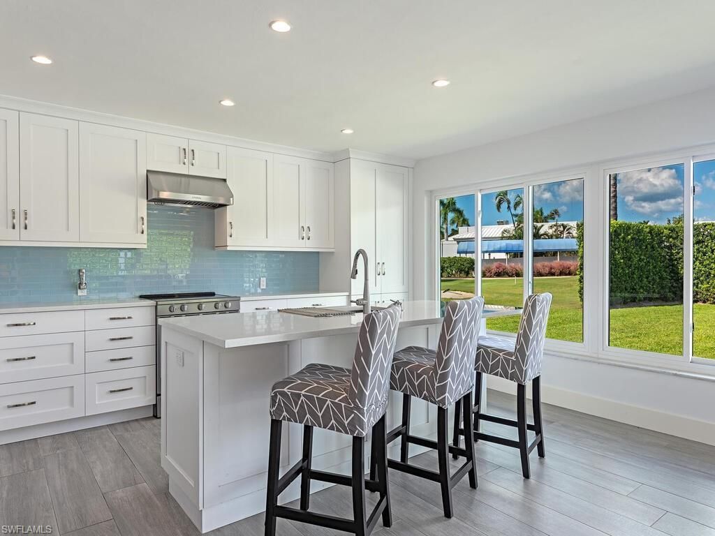 595 Wedge Dr, Naples, FL 34103 Photo