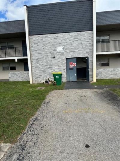 7831 N Colony Circle, Tamarac, FL 33321 Photo