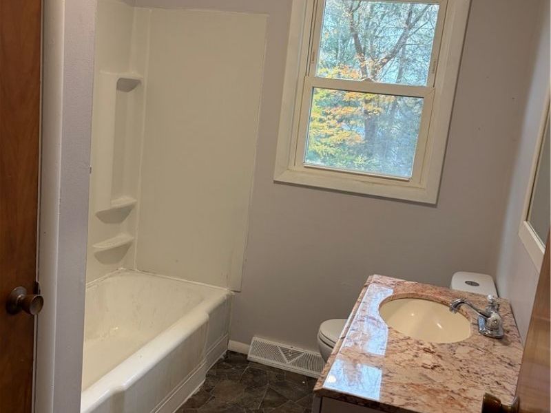 6490 Willow Way, Andover, OH 44003 Photo 9