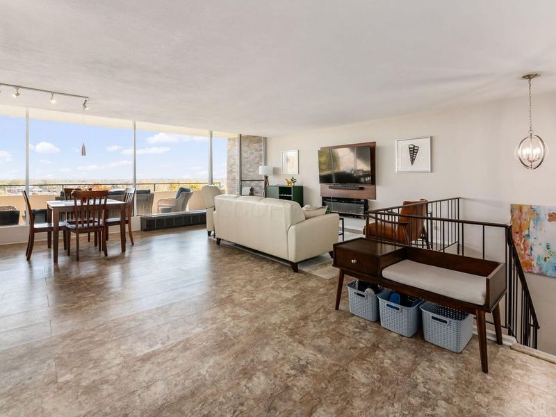 1000 Urlin Avenue, Unit 518, Columbus, OH 43212 Photo 3