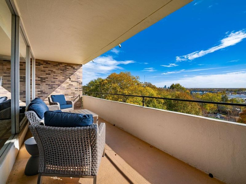 1000 Urlin Avenue, Unit 518, Columbus, OH 43212 Photo 9