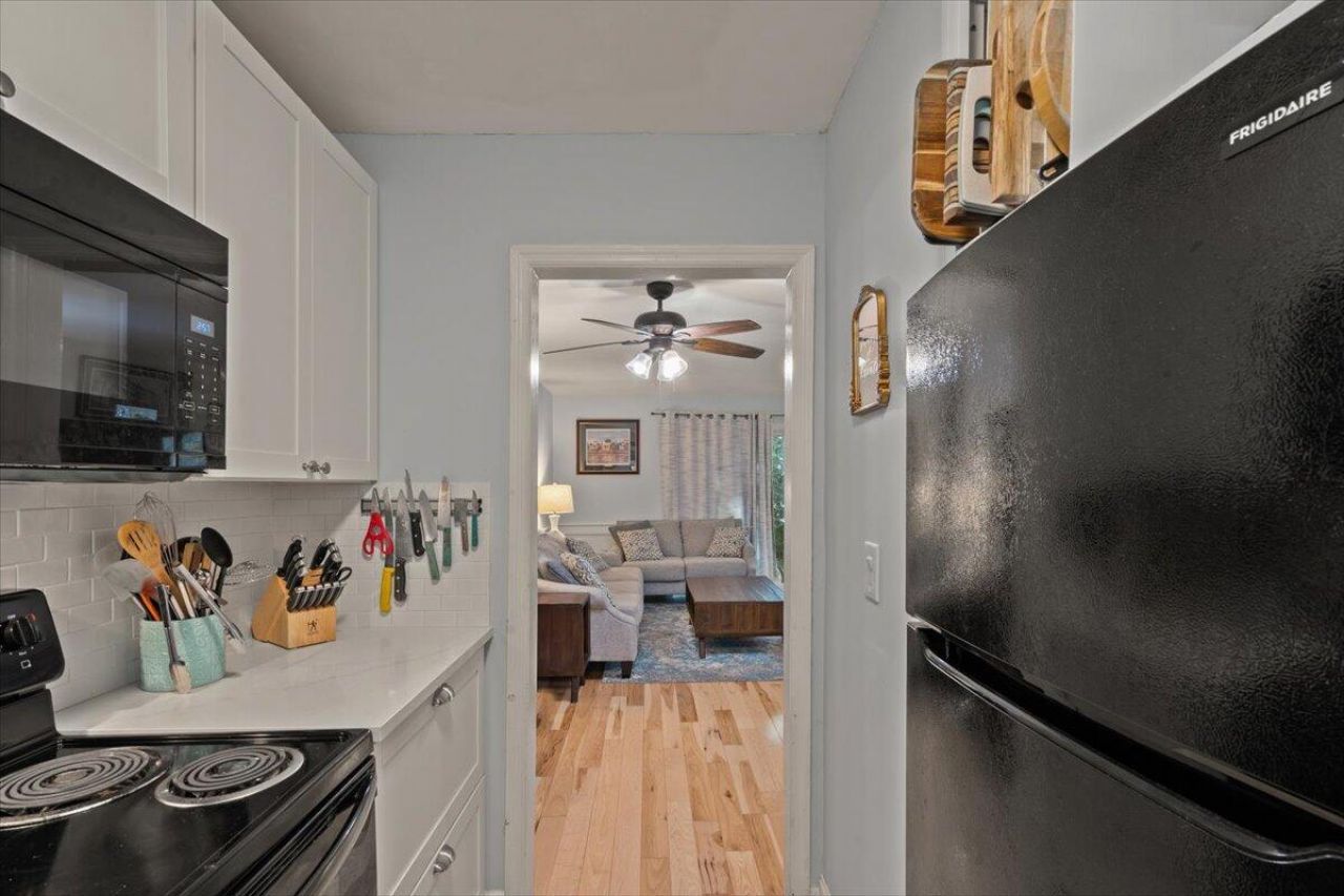 206 St Charles Court Photo 19