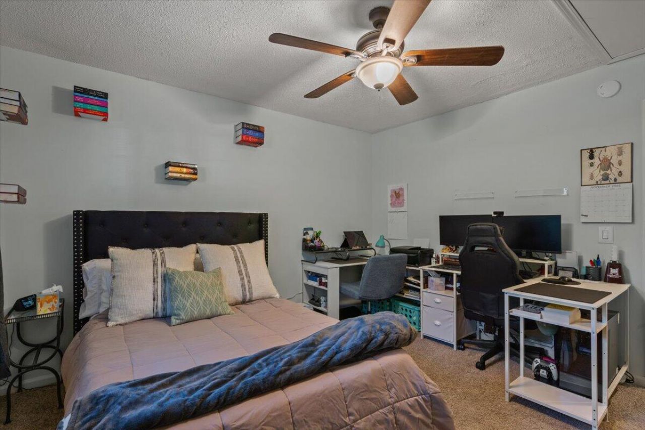 206 St Charles Court Photo 28