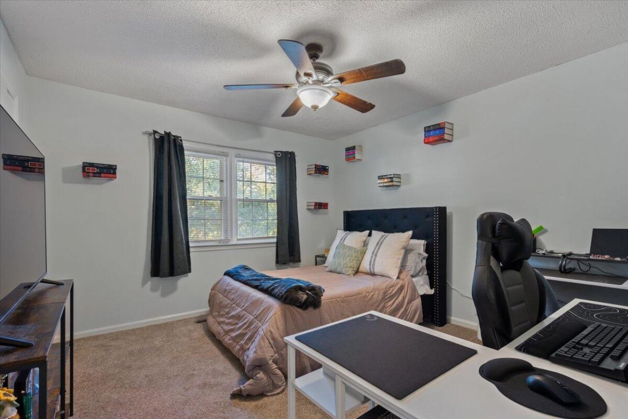 206 St Charles Court Photo 32