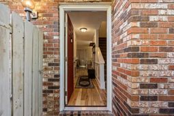 206 St Charles Court photo 4