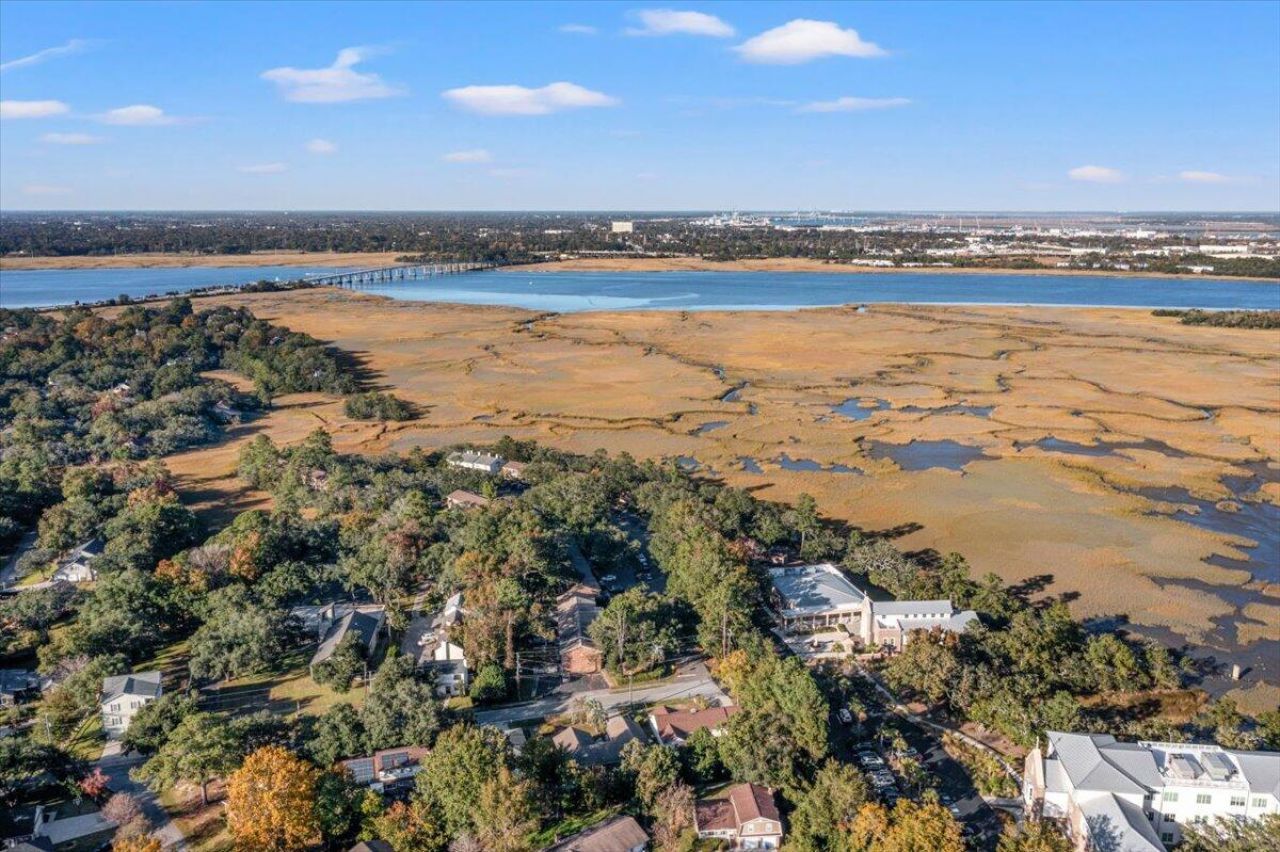 206 St Charles Court Photo 40