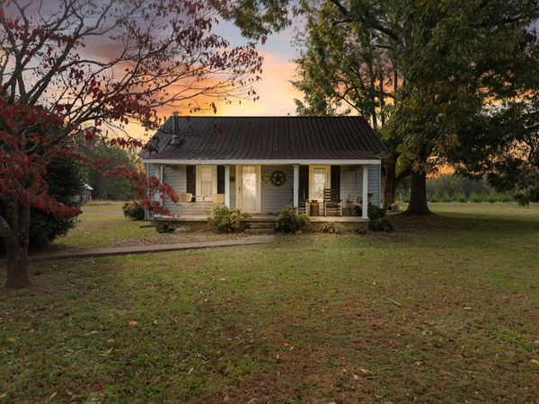 709 Isbell Turn Rd, Winchester, TN 37398