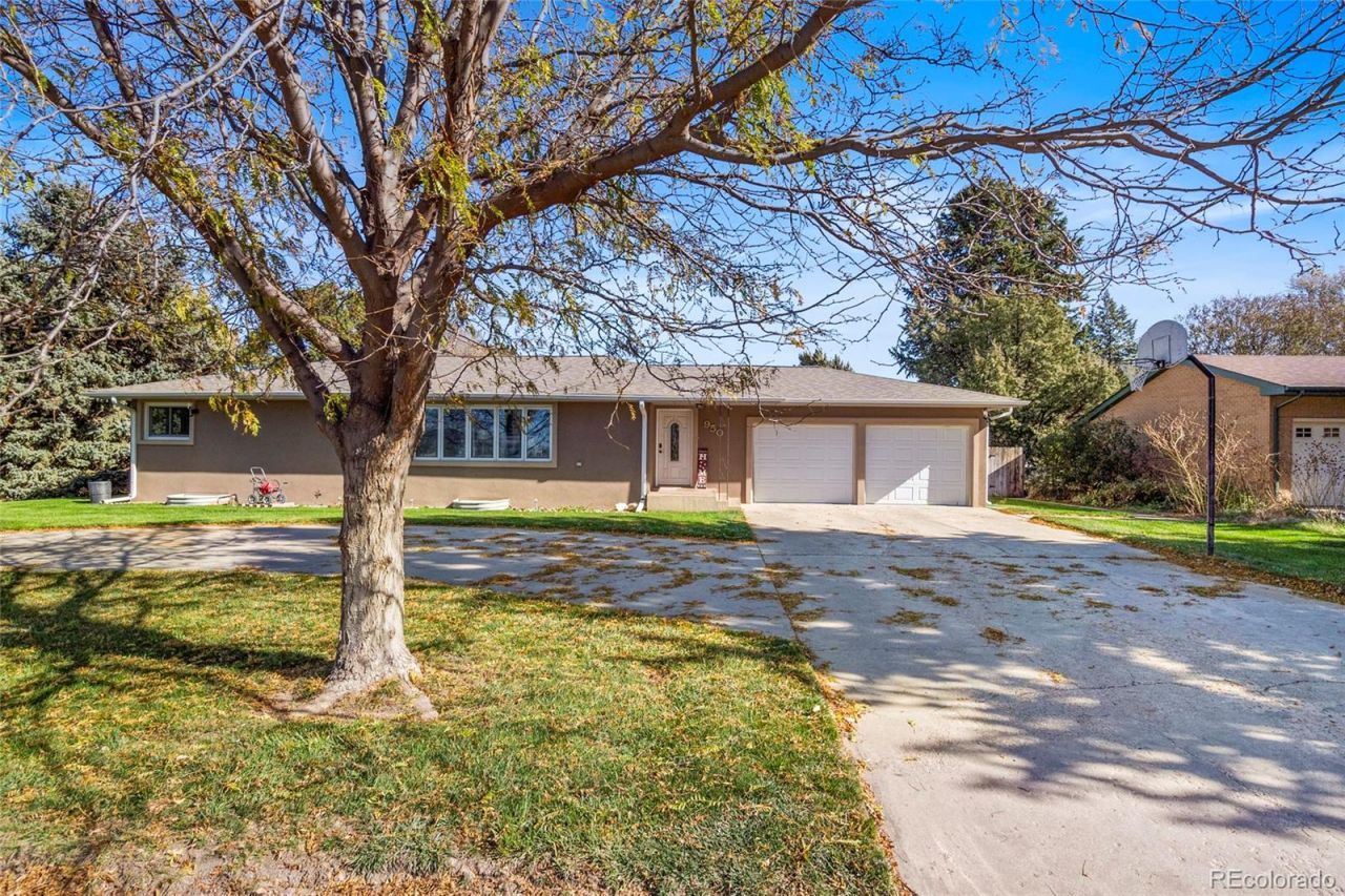 950 15th Street, Burlington, CO 80807 Main Photo