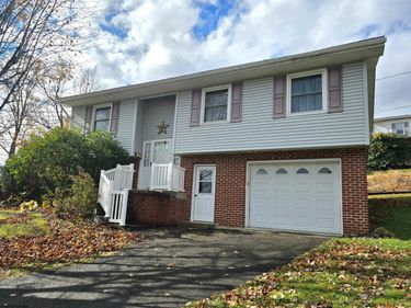 101 Dawn Street, Kingwood, WV 26537