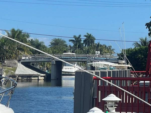 2811 NE 51st Street, Unit 6, Fort Lauderdale, FL 33308