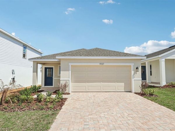 1937 DIAMOND HEAD CIRCLE, HAINES CITY, FL 33844