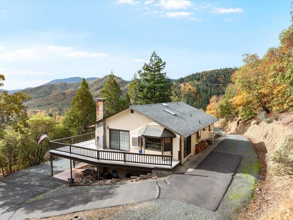 3116 Wards Creek Road, Rogue River, OR 97537