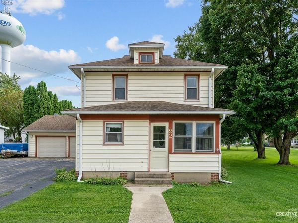 92 Maple Street, Sugar Grove, IL 60554