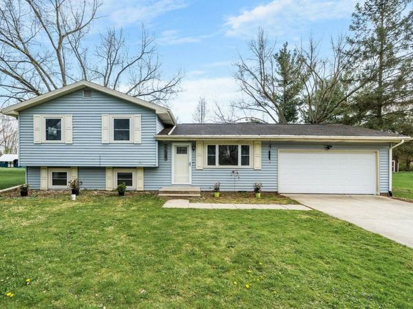 17746 Hartman Street, South Bend, IN 46614