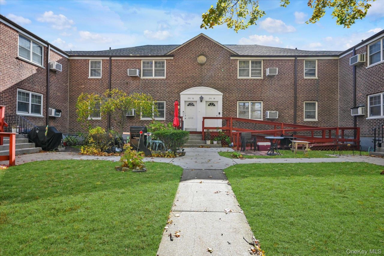 251-16 60th Avenue, Unit 5A, Little Neck, NY 11362 Main Photo